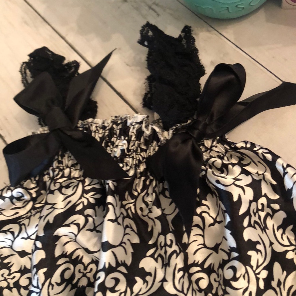 Newborn Rompers - Picture 2 of 4